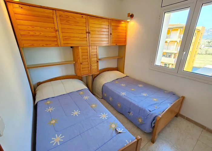 Global Immo 3289 Port Thalassa דירה